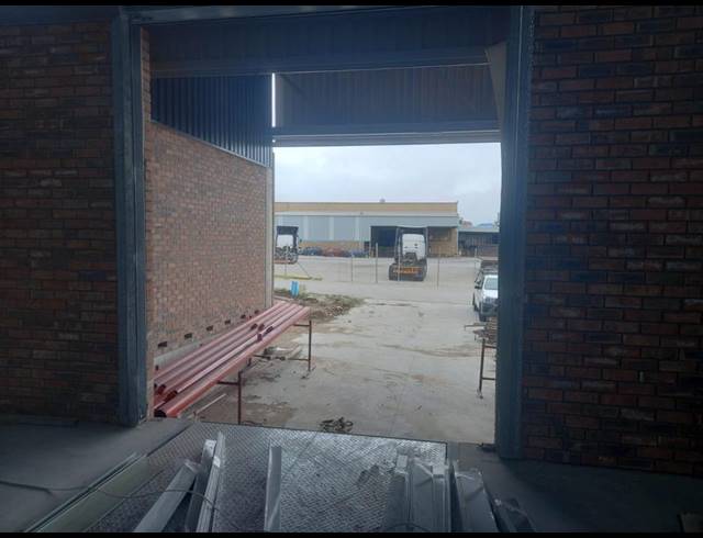 INDUSTRIAL PROPERTY TO RENT IN SIDWELL